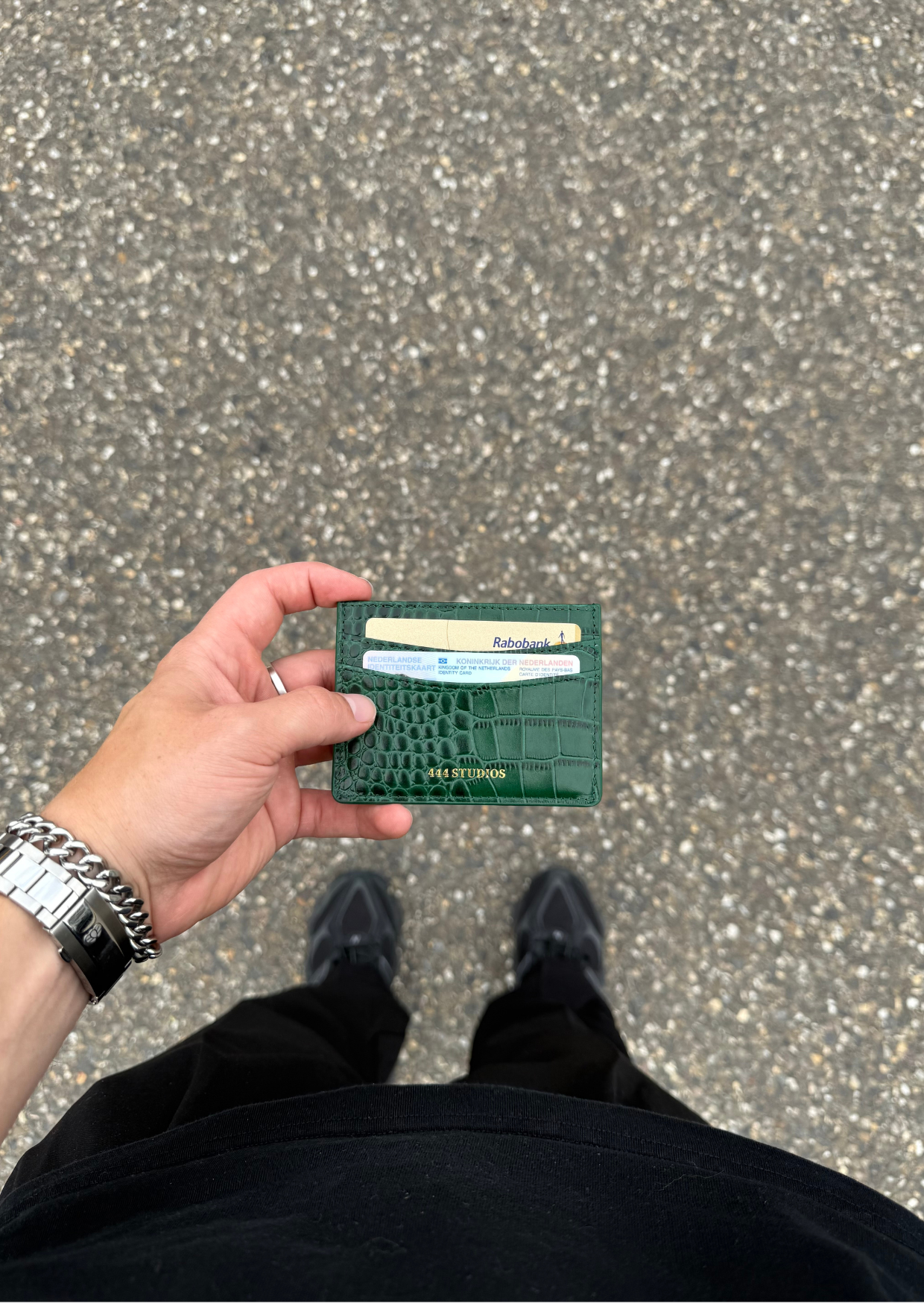 Card_Holder_-_Ivy_Green_-_Front_Display