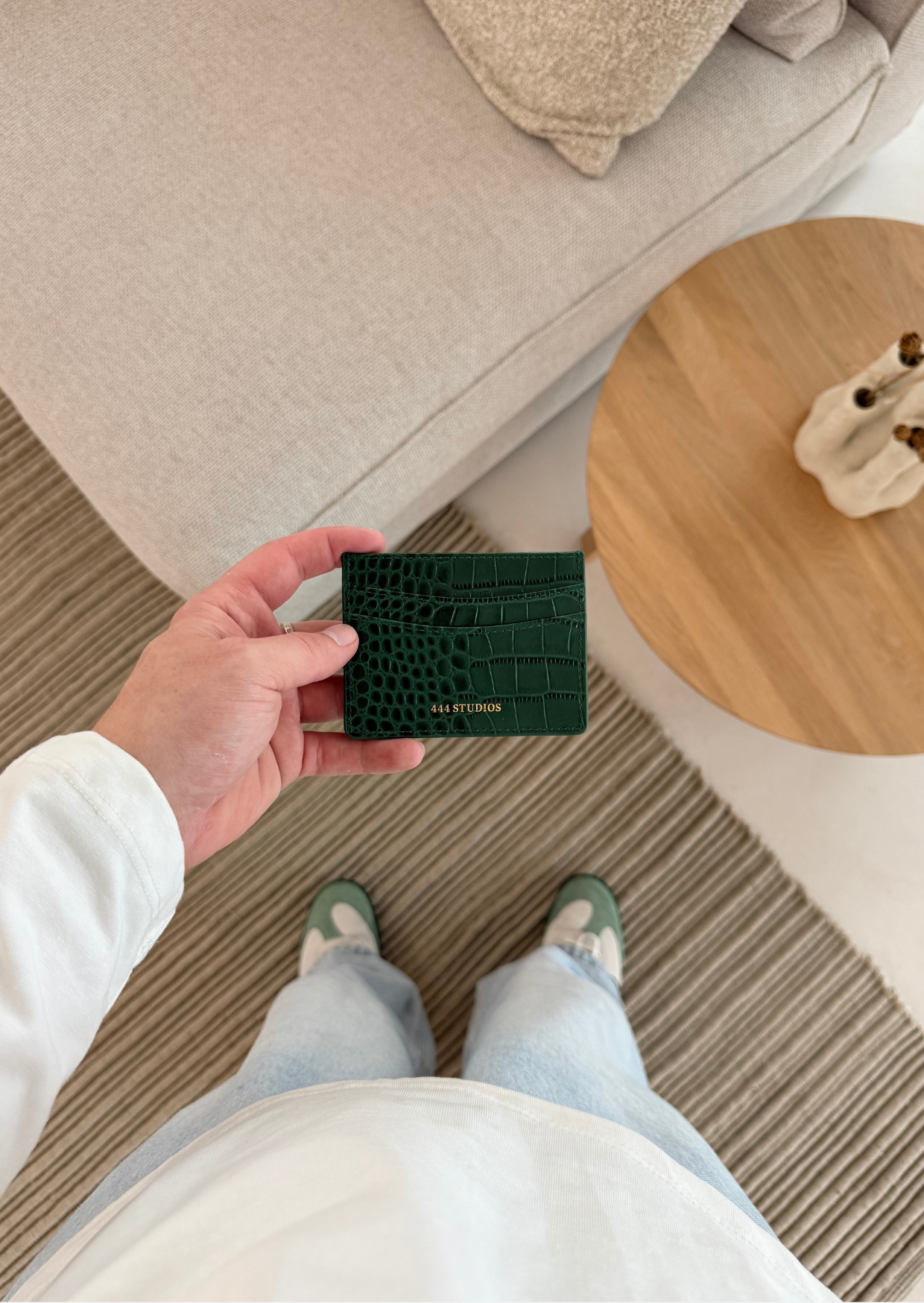 Card_Holder_-_Ivy_Green_-_Front_Display